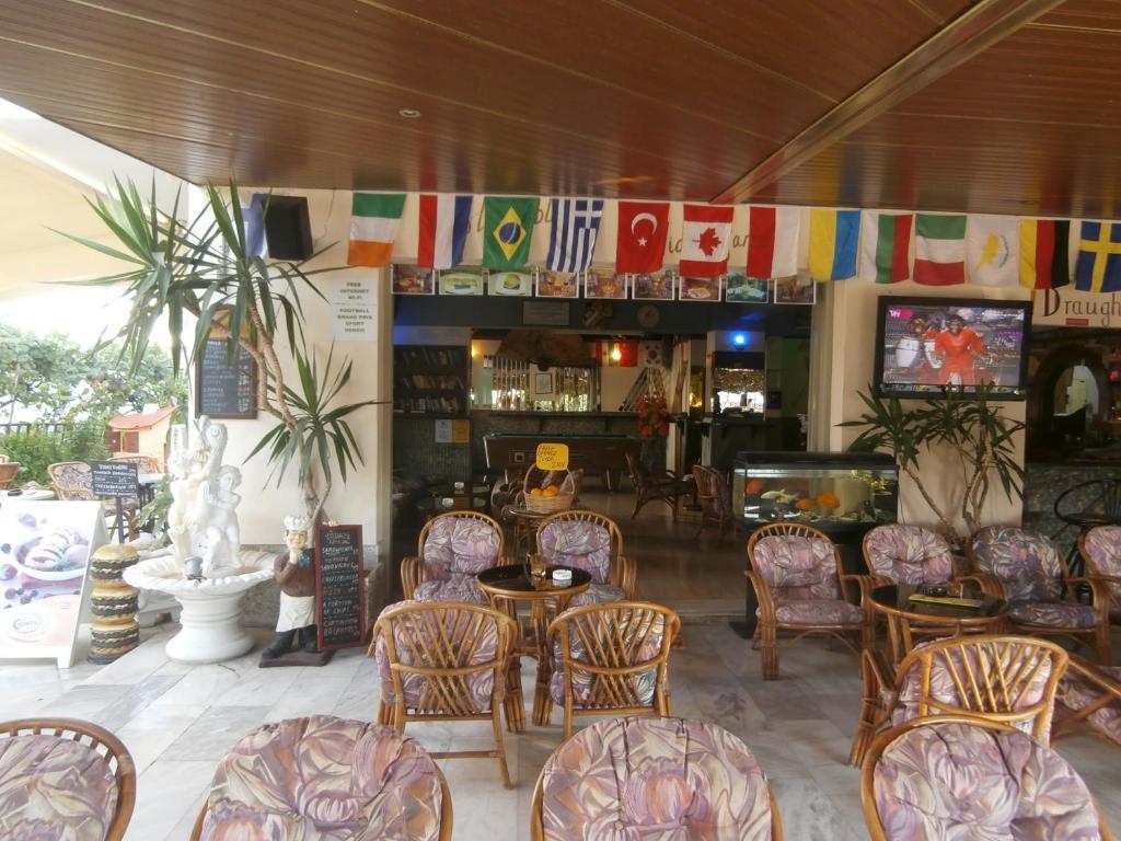Harry'S Bar & Apartments 1 アカラヴィ エクステリア 写真